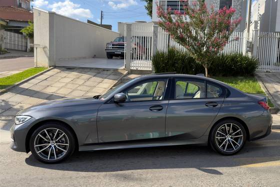 BMW 320i 2.0 16V TURBO GASOLINA SPORT GP AUTOMÁTICO